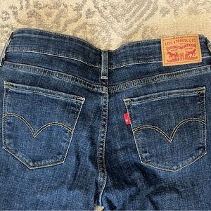 Women’s Levi Jeans